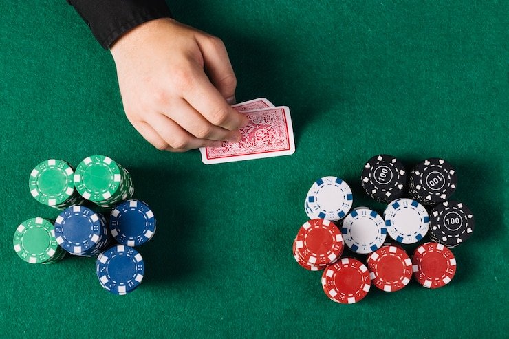 Bagan tingkat loyalitas outfit7 menampilkan manfaat progresif dari Member hingga Diamond